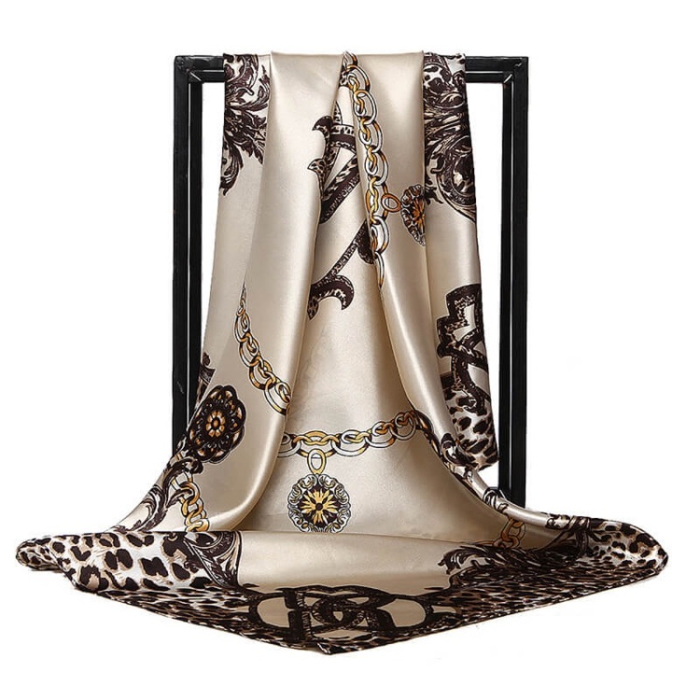 Women's Fashion Chain And Leopard Pattern Square Scarf